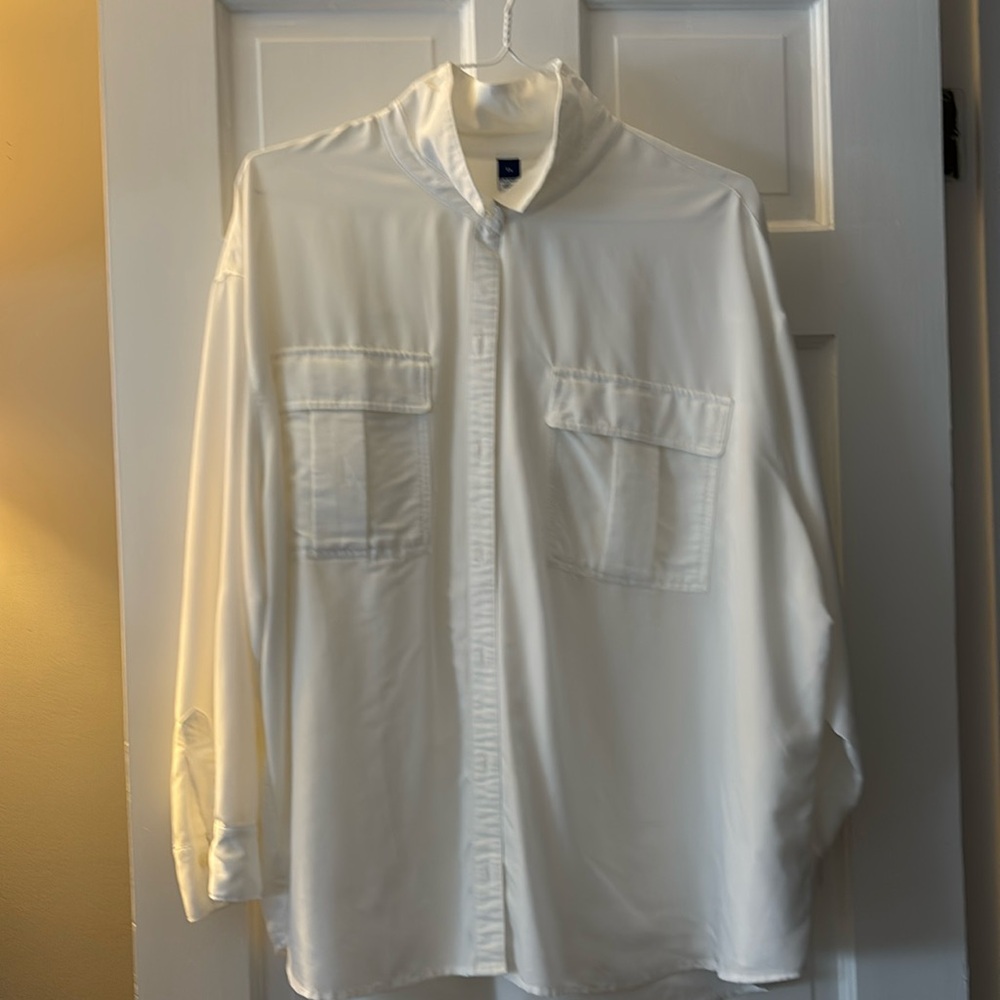 Old Navy White Button-down, 3X, good condition!